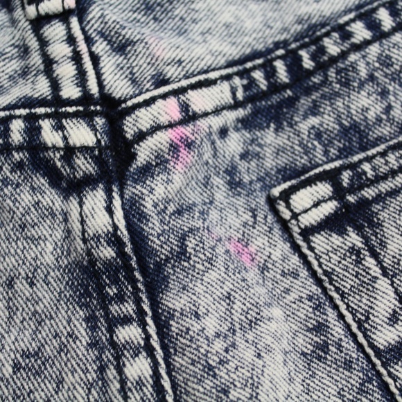 Acid Wash Jean Shorts Distressed - Picture 4 of 6